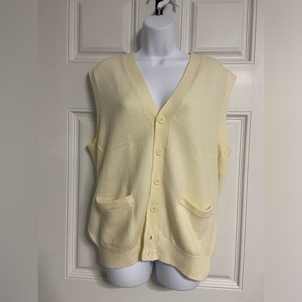 3- Giordano Cream Pure New Wool Sweater Vest